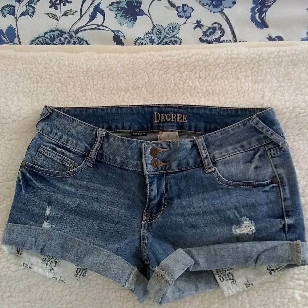 Cute Decree Denim Shorts
